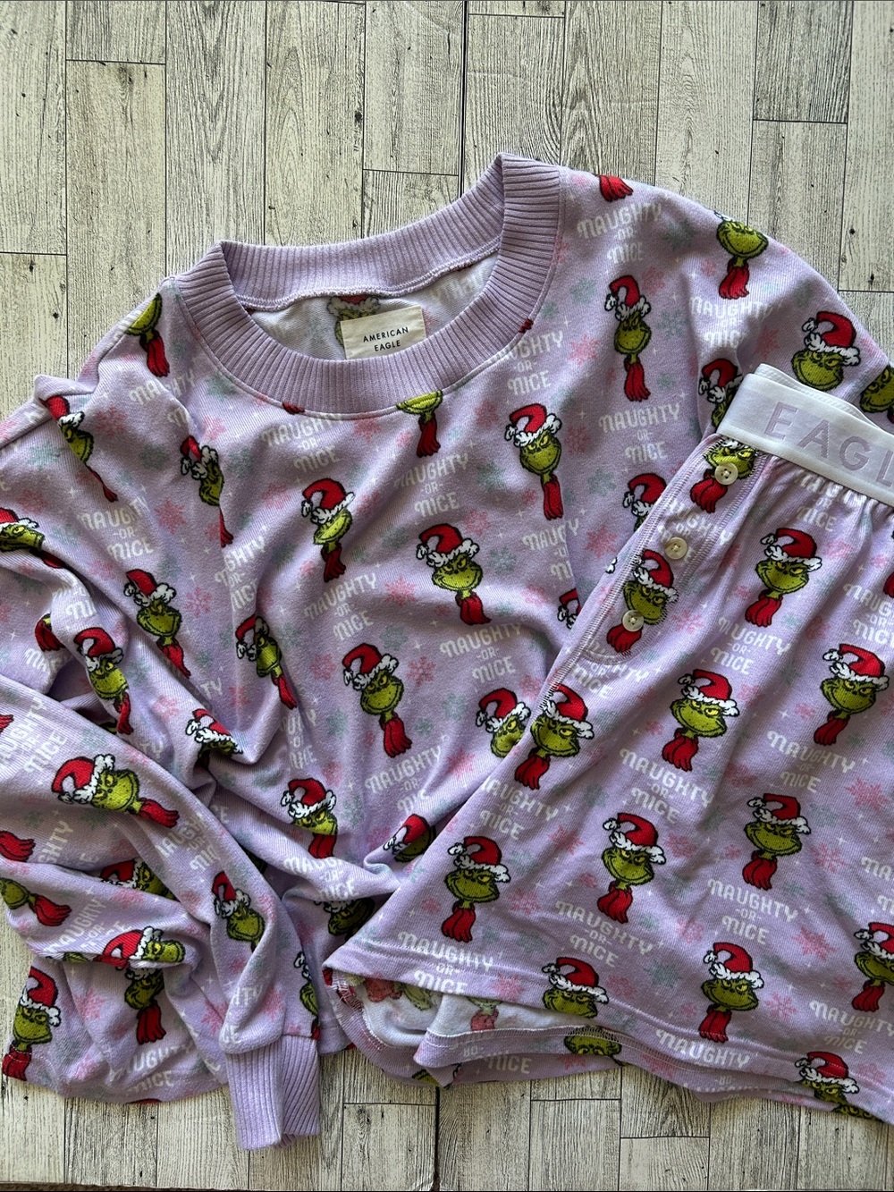 American Eagle Grinch Print lounge set XXL